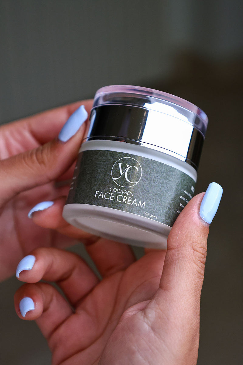 Locks in moisture and rebuilds skin’s barrier for a soft, dewy finish.